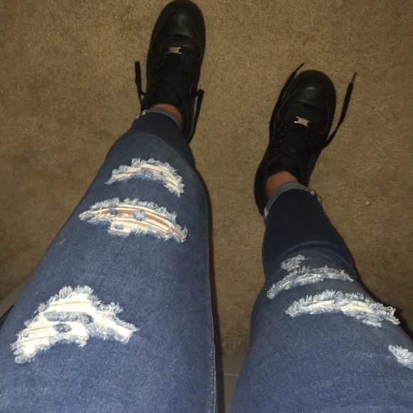 Ripped jeans - Picture 2 of 2